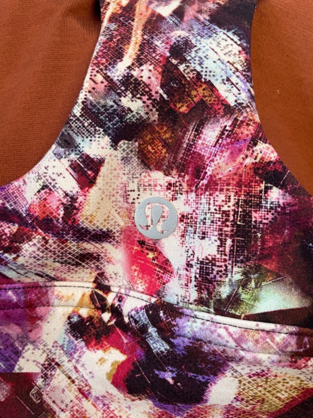 NWOT LuLuLemon Wunder Train Bra. Size 4. Multi-color. - Picture 3 of 4